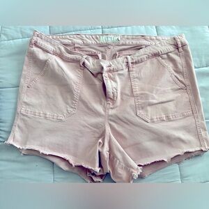 Pink frayed end shorts